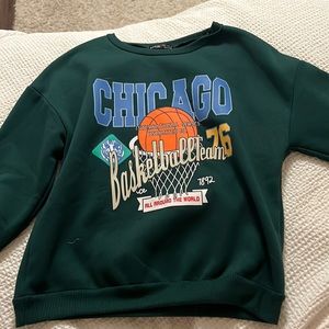 Shein crewneck size small